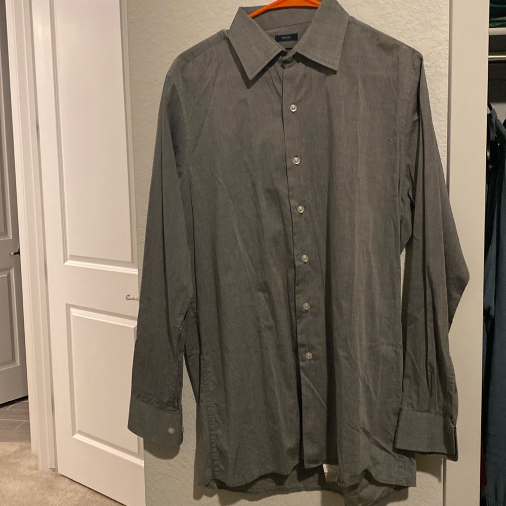 Tommy Hilfiger 16 4-5 Gray Dress Shirt. Excellent conditions.